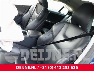 Volvo V-60 V60 I (FW/GW), Combi, 2010 / 2018 2.0 T3 16V picture 17