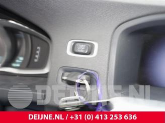 Volvo V-60 V60 I (FW/GW), Combi, 2010 / 2018 2.4 D6 20V Plug-in Hybrid AWD picture 24