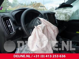 Volvo XC40 XC40 (XZ), SUV, 2017 1.5 T4 Plug-in Hybrid 12V picture 19