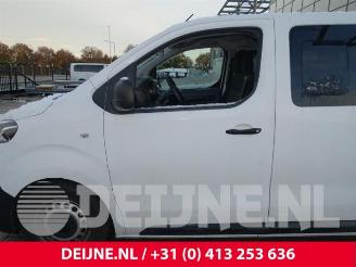 Toyota ProAce ProAce Verso, Bus, 2016 1.5 D-4D 120 picture 14