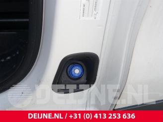 Toyota ProAce ProAce Verso, Bus, 2016 1.5 D-4D 120 picture 18