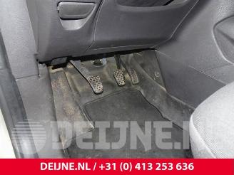 Ford Courier  picture 23