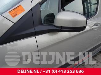 Ford Courier  picture 15