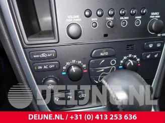 Volvo S-60 S60 I (RS/HV), Sedan, 2000 / 2010 2.4 20V 140 picture 29