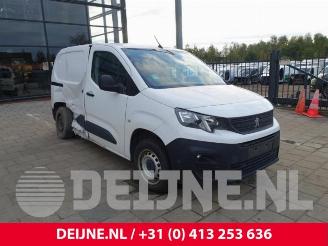 Vrakbiler auto Peugeot Partner Partner (EA//EF/EN/EU), Van, 2018 1.5 BlueHDi 100 2020/10