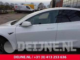 Tesla Model 3 Model 3, Sedan, 2017 Long Range AWD 75 kWh picture 15