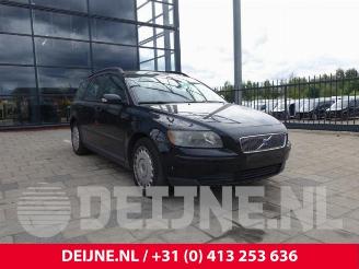 Vrakbiler auto Volvo V-50 V50 (MW), Combi, 2003 / 2012 2.4 20V 2004/4