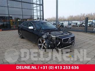 Vrakbiler auto Volvo S-90 S90 II, Sedan, 2016 2.0 T8 Twin Engine 16V AWD 2019/7