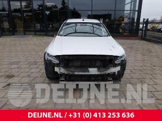 Volvo V-90 V90 II (PW), Combi, 2016 2.0 B6 Mild Hybrid AWD picture 2