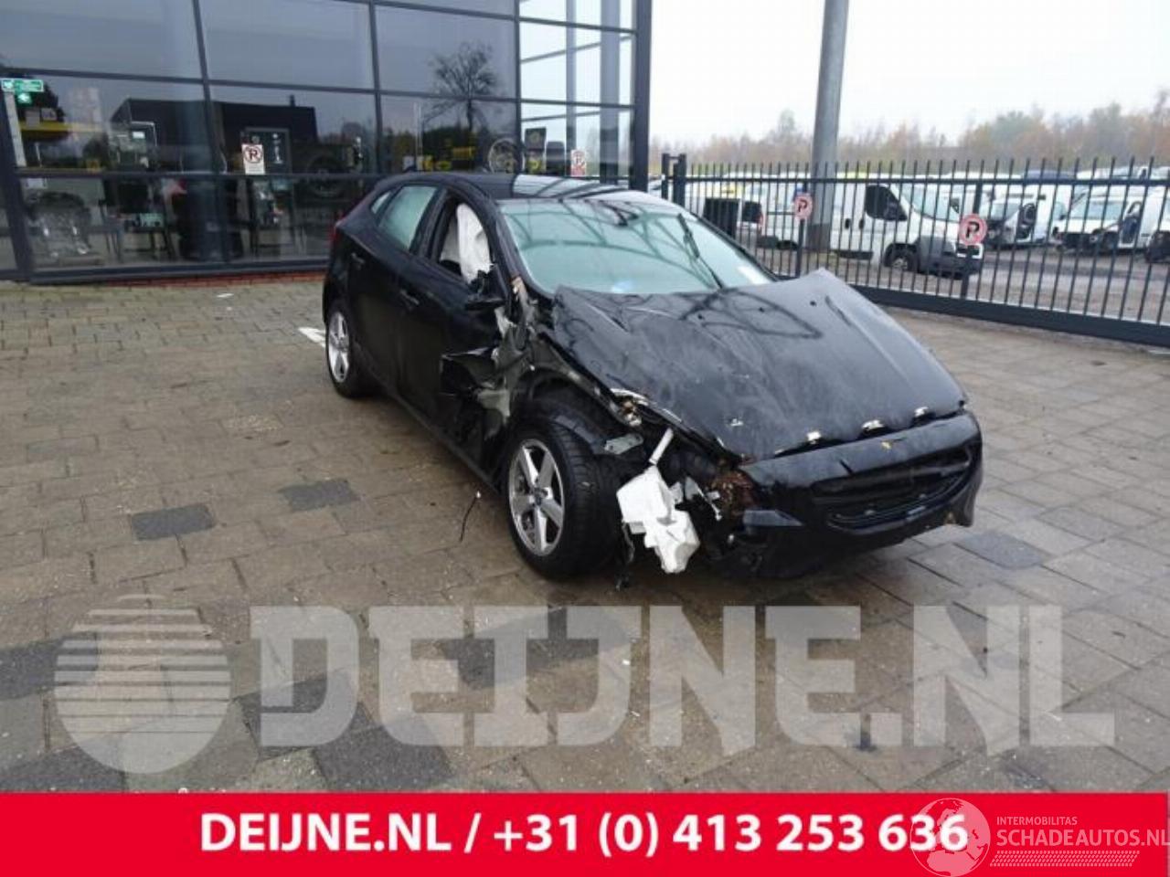 Volvo V-40 V40 (MV), Hatchback 5-drs, 2012 / 2019 2.0 D2 16V