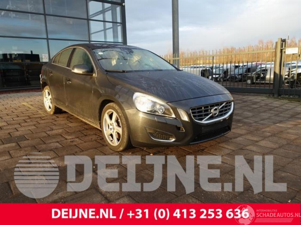 Volvo S-60 S60 II (FS), Sedan, 2010 / 2018 2.0 D3 20V