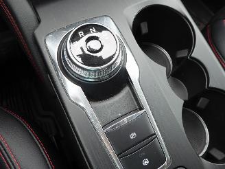 Ford Kuga ST Line X plug-in Hybrid picture 18