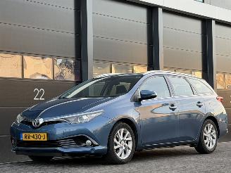 skadebil auto Toyota Auris 1.6d Navi Camera Clima EURO-6 2016/8