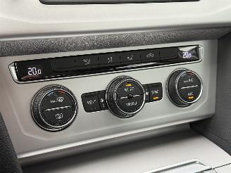 Volkswagen Passat 2.0 TDI Navi Clima PDC Euro-6 picture 12