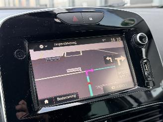 Renault Clio 1.5 dCi Ecoleader Limited EURO-6 picture 9