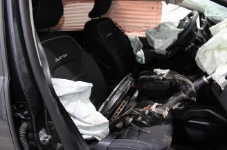 Dacia Duster  picture 11