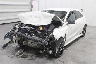 Vrakbiler auto Mercedes A-klasse A 180 2013/12