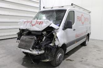 Mercedes Sprinter  picture 1