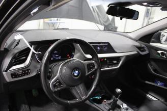 BMW 1-serie 118 picture 10