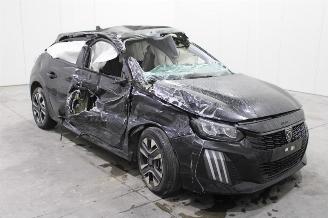 Peugeot 208  picture 3