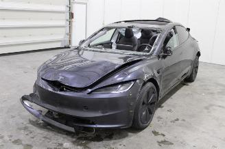 uszkodzony samochody osobowe Tesla Model 3  2024/10