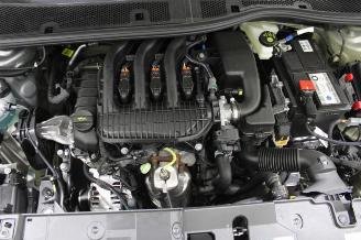 Peugeot 208  picture 14