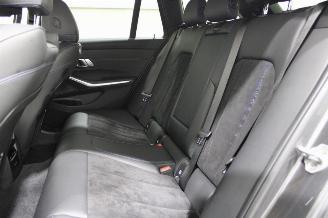 BMW 3-serie 330 picture 10