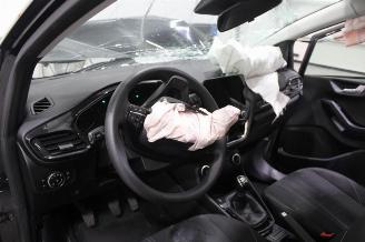 Ford Fiesta  picture 10