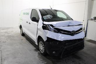 Toyota ProAce CITY picture 2