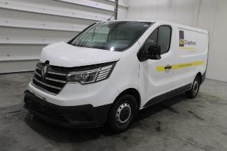 Damaged car Renault Trafic  2023/5