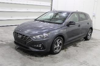 uszkodzony samochody osobowe Hyundai I-30 i30 2024/1