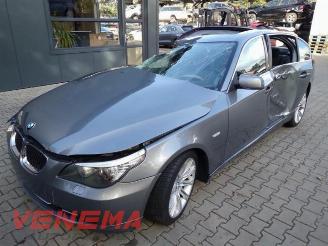 Coche siniestrado BMW 5-serie 5 serie (E60), Sedan, 2003 / 2010 550i 32V 2008