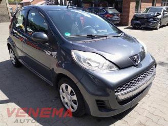 Peugeot 107 107, Hatchback, 2005 / 2014 1.0 12V picture 3