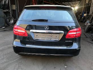 Vrakbiler auto Mercedes B-klasse DIESEL - 1500CC - 80KW - B  180CDI 2013/8