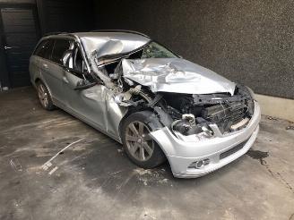 Coche siniestrado Mercedes C-klasse 100KM - 2148CC - DIESEL - EURO4 2009/10