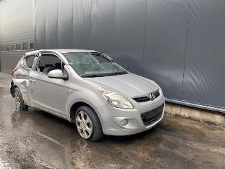 Dezmembrări autoturisme Hyundai I-20 Hatchback 2008 / 2015 1.4i 16V Hatchback  Benzine 1.396cc 74kW (101pk) FWD 2009/6