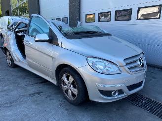 Vrakbiler auto Mercedes B-klasse (W245,242) Hatchback 2005 / 2011 2.0 B-180 CDI 16V Hatchback  Diesel 1.991cc 80kW (109pk) FWD 2011/3