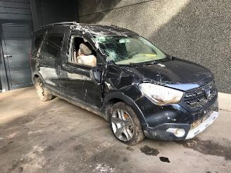 disassembly passenger cars Dacia Dokker Dokker (0S) MPV 2020 1.3 TCE 100 MPV  Benzine 1.332cc 75kW (102pk) FWD 2020/1