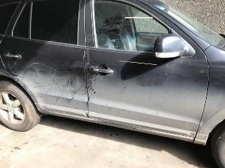 Hyundai Santa Fe II (CM) SUV 2006 / 2012 2.2 CRDi 16V 4x4 SUV  Diesel 2.188cc 110kW (150pk) 4x4 picture 3