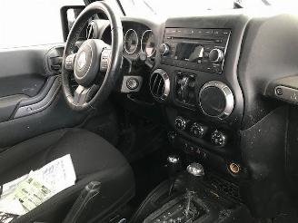 Jeep Wrangler Unlimited (JK) Terreinwagen 2007 / 2018 2.8 CRD 16V 4x4 Jeep/SUV  Diesel 2.776cc 147kW (200pk) 4x4 picture 15