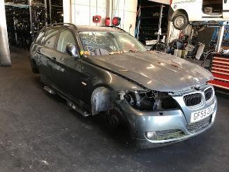Purkuautot passenger cars BMW 3-serie Touring (E91) Combi 2004 / 2012 318i 16V Combi/o  Benzine 1.995cc 105kW (143pk) RWD 2010/1