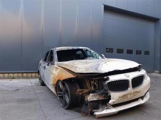 Vrakbiler auto BMW 3-serie  2015/9