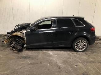 Audi A3 A3 Sportback (8VA/8VF), Hatchback 5-drs, 2012 / 2020 1.6 TDI Ultra 16V picture 3