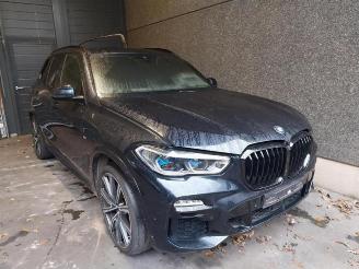 Vrakbiler auto BMW X5 X5 (G05), SUV, 2018 xDrive 45 e iPerformance 3.0 24V 2021/9