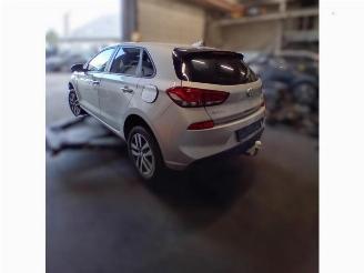 Vrakbiler auto Hyundai I-30 i30 (PDEB5/PDEBB/PDEBD/PDEBE), Hatchback, 2016 1.0 T-GDI 12V 2020/7