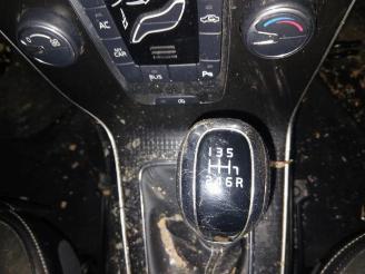 Volvo V-40 V40 (MV), Hatchback 5-drs, 2012 / 2019 2.0 D2 16V picture 12