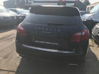 skadebil auto Porsche Cayenne 3000CC- DIESEL - AUTOMAAT 2012/1