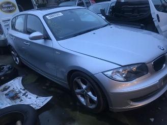 krockskadad bil auto BMW 1-serie 116I  - 6VIT 2009/1
