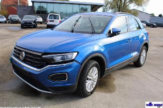 Vaurioauto  passenger cars Volkswagen T-Roc STYLE 2018/10