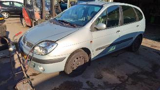 Sloopauto Renault Mégane Scénic 2000 1.6 16v K4M Zilver MV632 onderdelen 2000/6